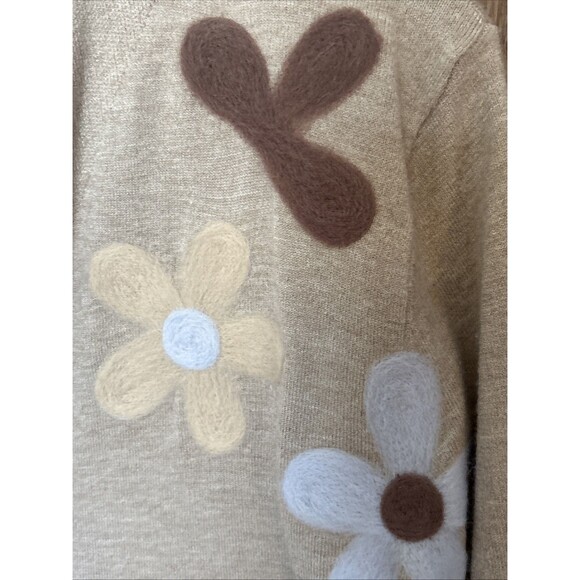 Aaeda Women's Size M Beige Floral Cardigan, Boho, Cottage - Picture 2 of 5